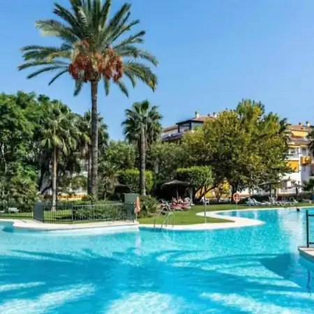 - Puerto Banus マルベーリャ